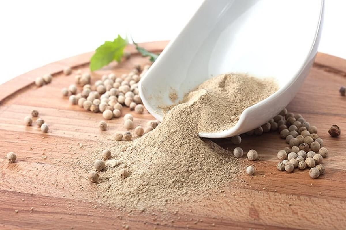 White Pepper (Safed Mirch)